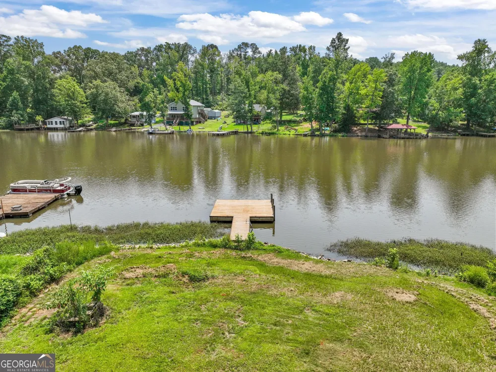 178 Southern Shores RD Jackson, GA 30233