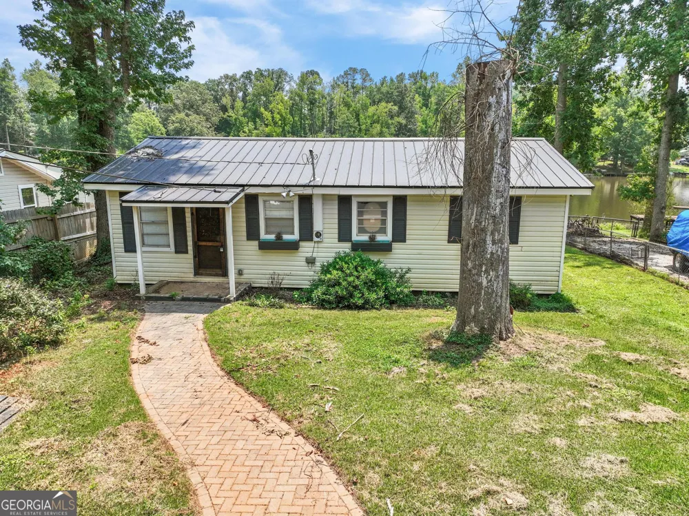 178 Southern Shores RD Jackson, GA 30233