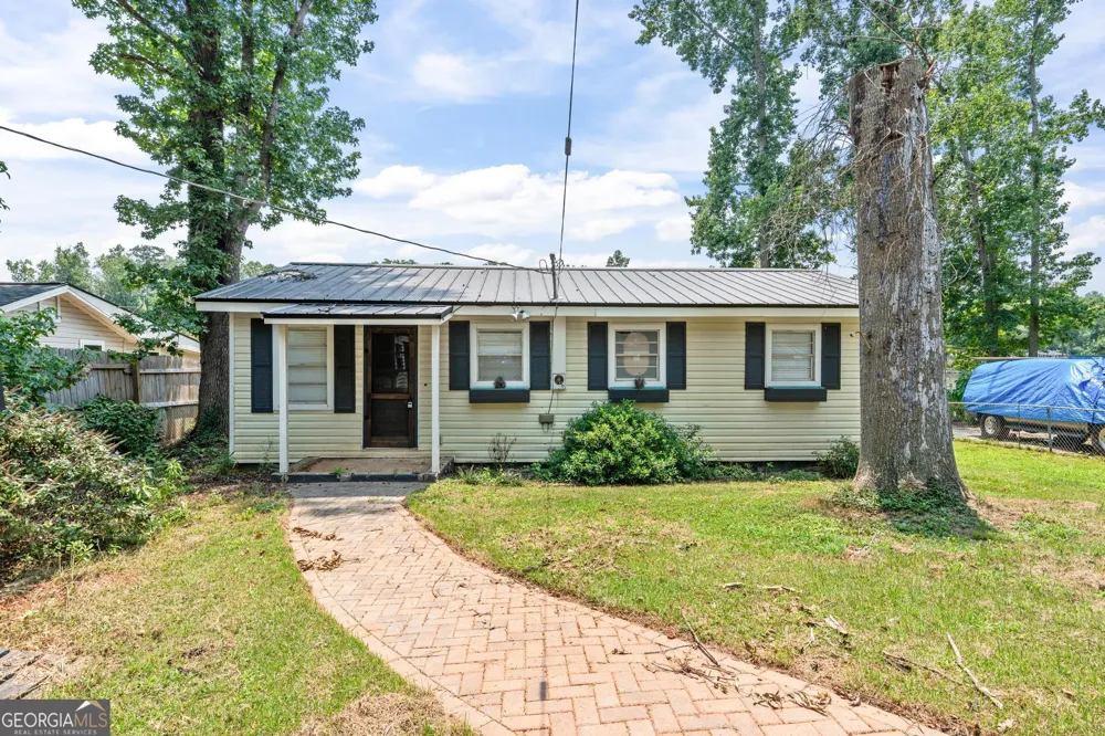 178 Southern Shores RD Jackson, GA 30233
