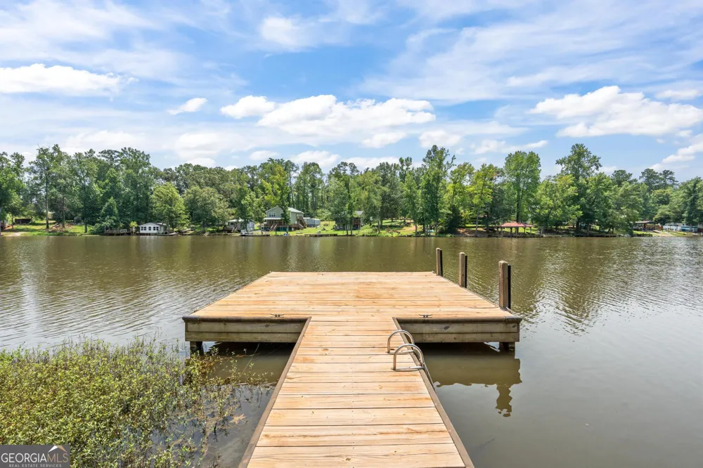 178 Southern Shores RD Jackson, GA 30233