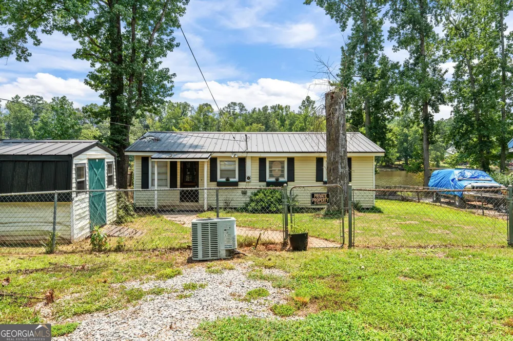 178 Southern Shores RD Jackson, GA 30233