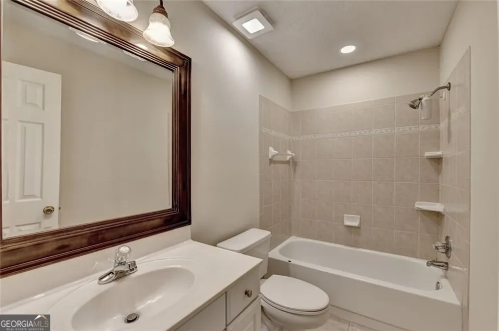 4614 Kiplin Lake CT Sugar Hill, GA 30518