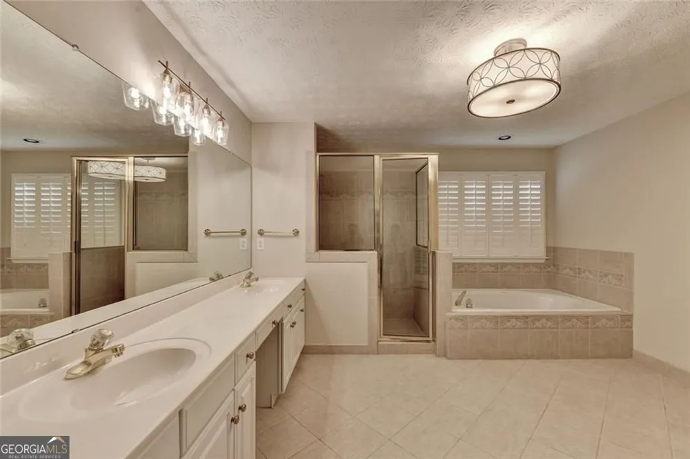 4614 Kiplin Lake CT Sugar Hill, GA 30518