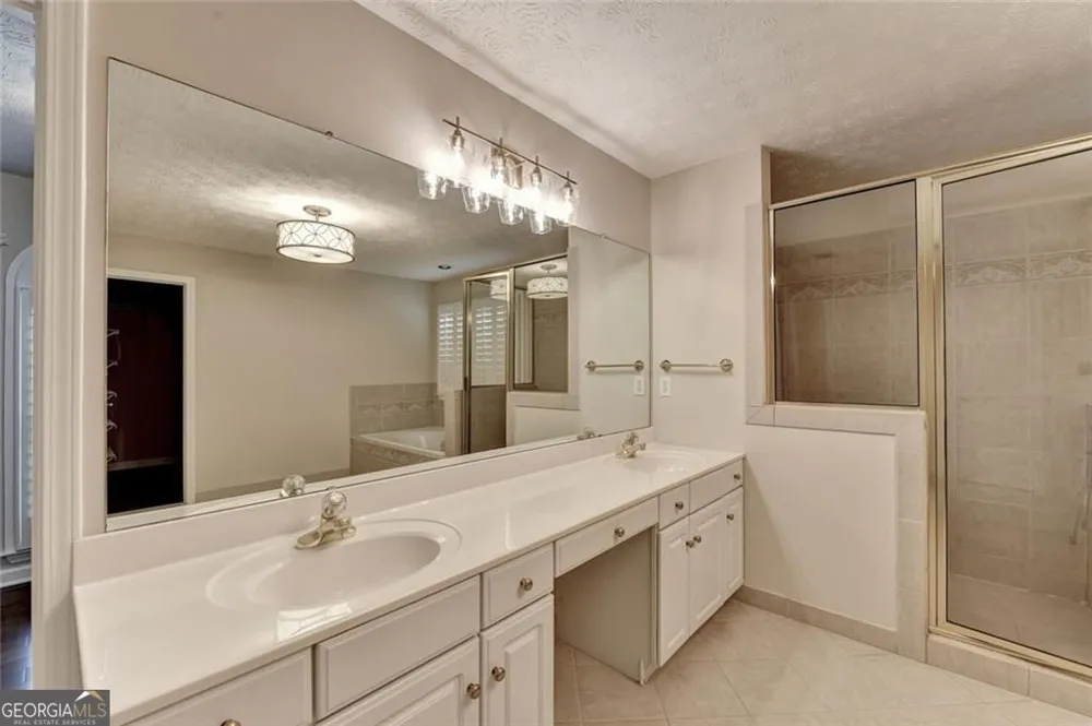 4614 Kiplin Lake CT Sugar Hill, GA 30518