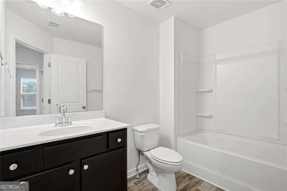 2412 Fitts DR Conyers, GA 30094