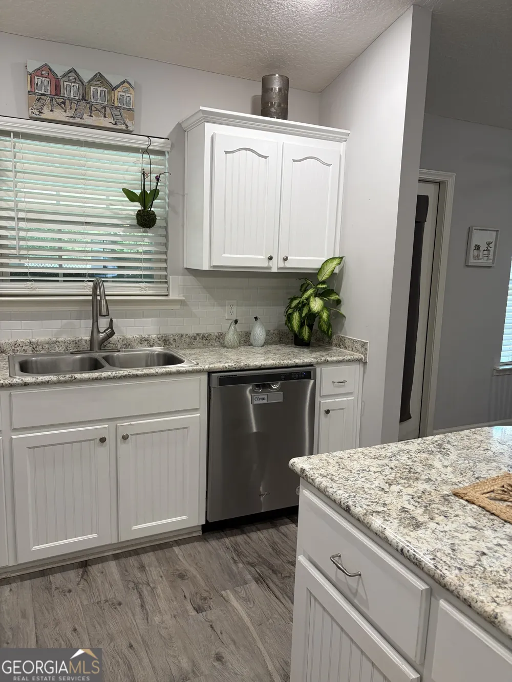 325 Creekview DR Hortense, GA 31543