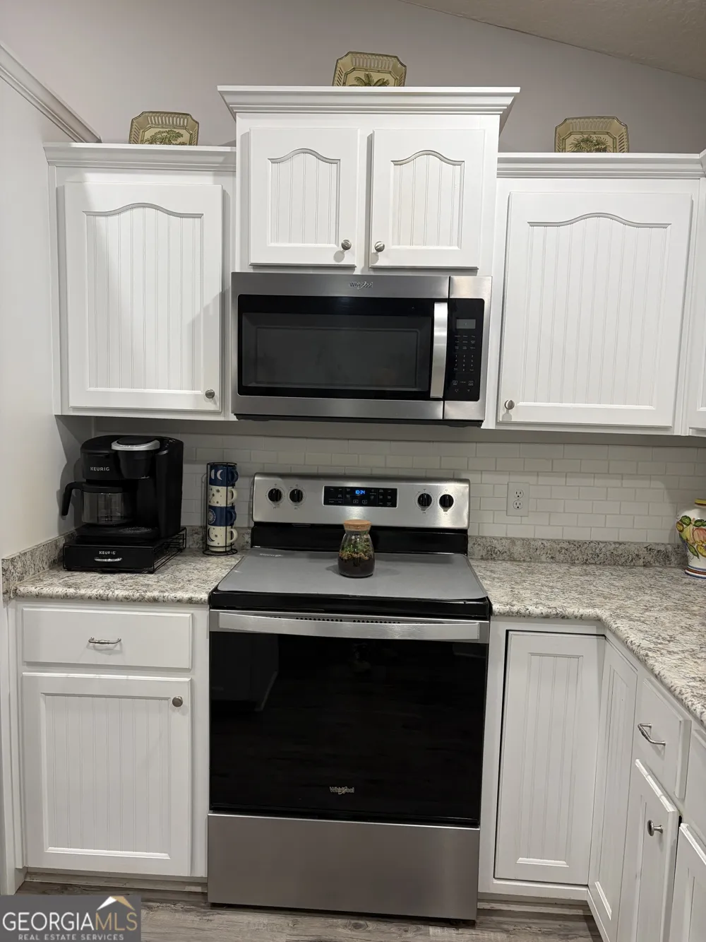 325 Creekview DR Hortense, GA 31543