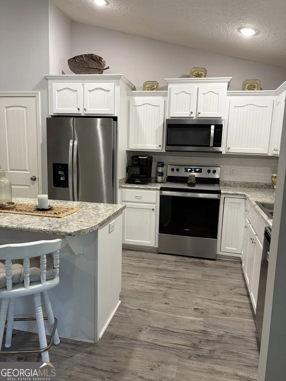 325 Creekview DR Hortense, GA 31543