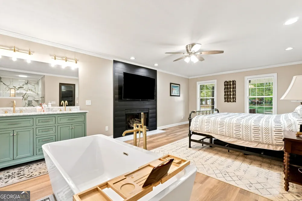 195 Gateway DR Rocky Face, GA 30740