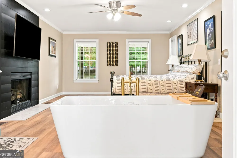 195 Gateway DR Rocky Face, GA 30740