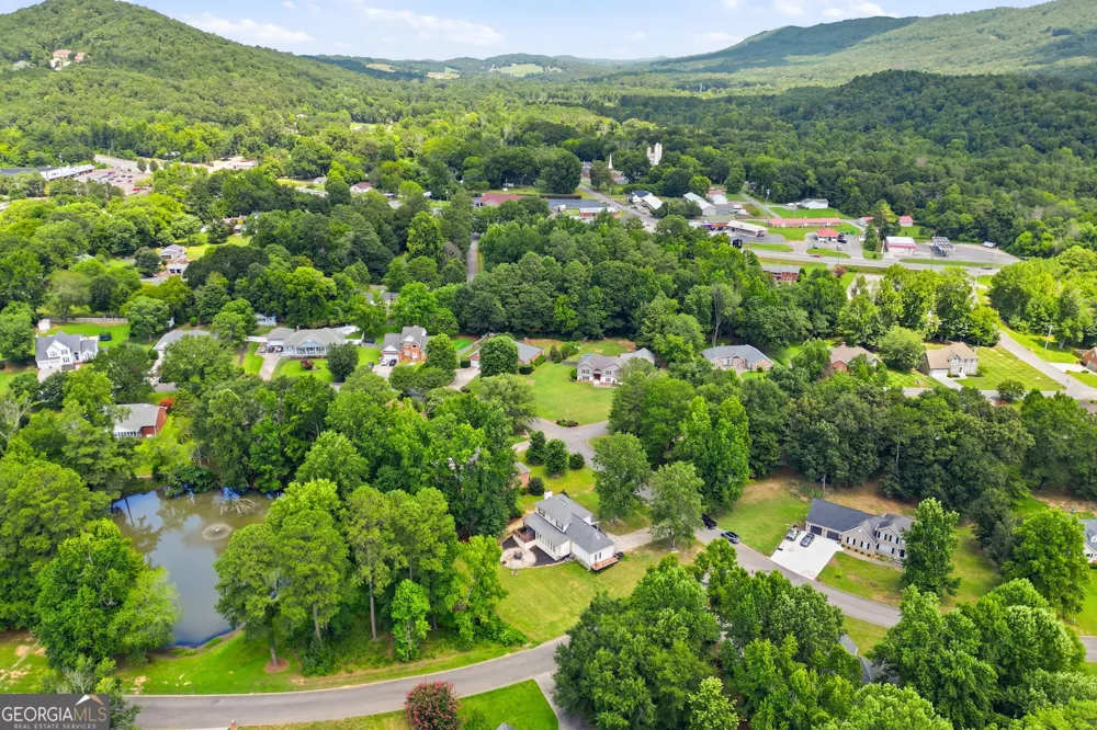 195 Gateway DR Rocky Face, GA 30740