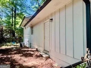562 Roxbury DR Riverdale, GA 30274