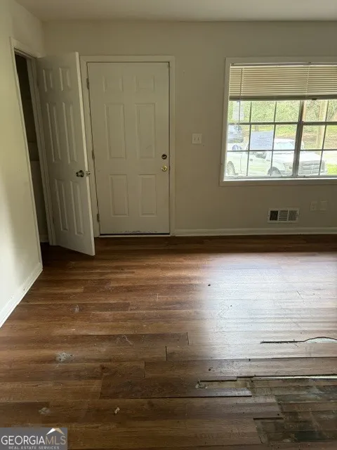 562 Roxbury DR Riverdale, GA 30274