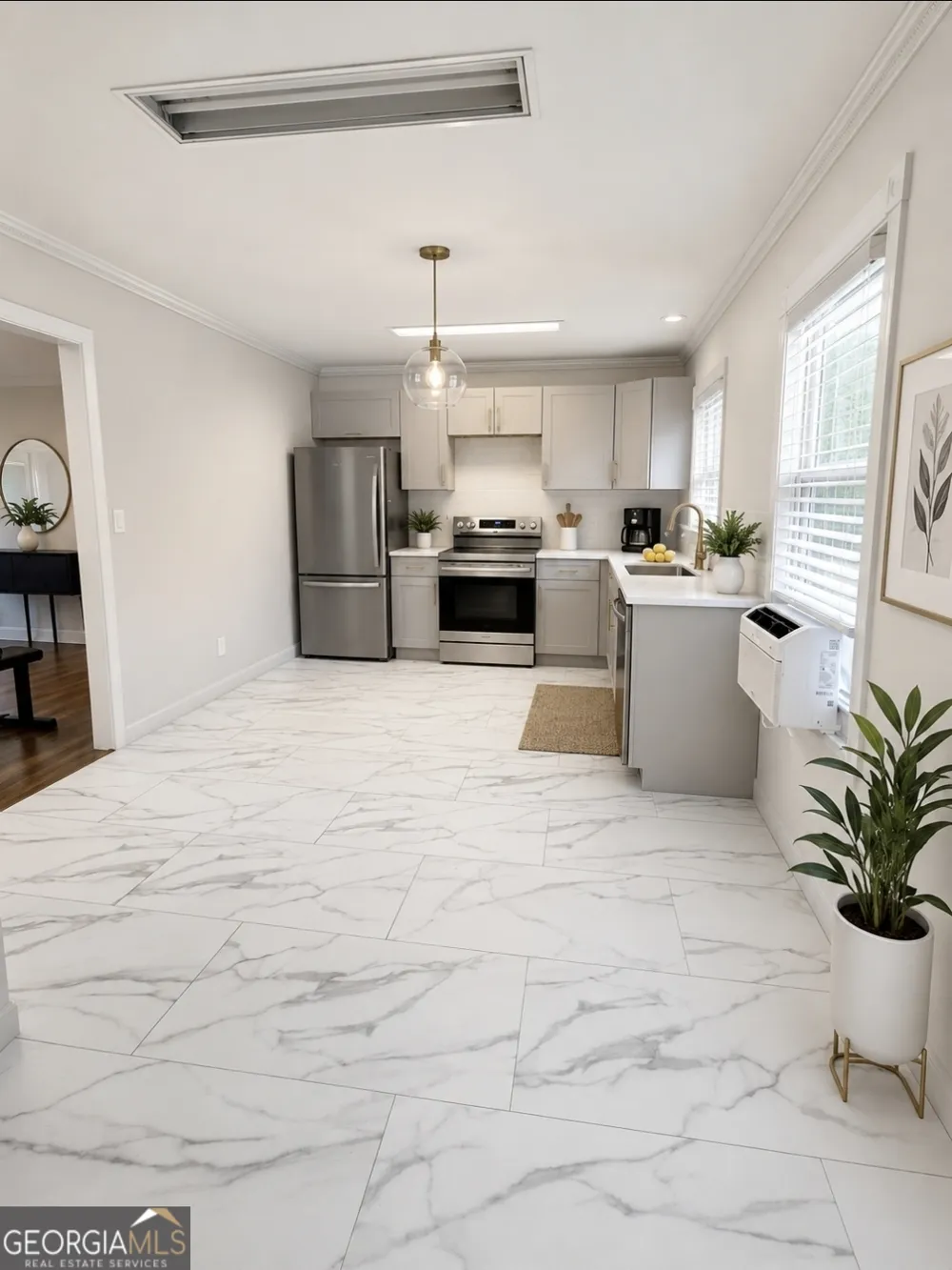 205 Lassiter DR Dublin, GA 31021