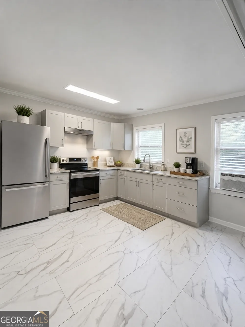 205 Lassiter DR Dublin, GA 31021