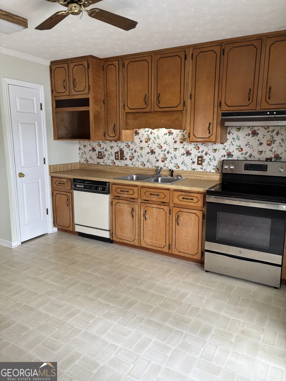 207A Lakeshore CIR Milledgeville, GA 31061