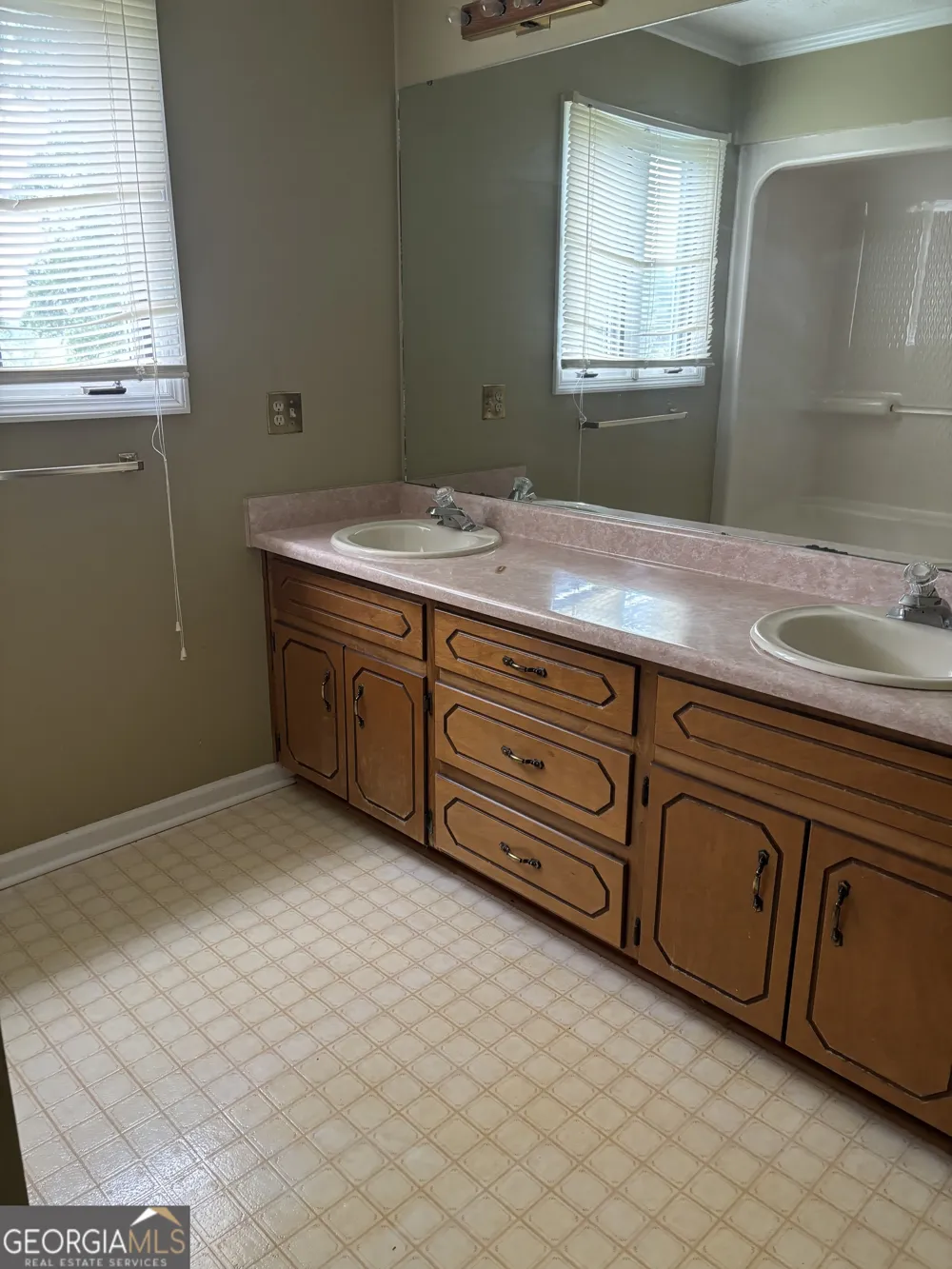 207A Lakeshore CIR Milledgeville, GA 31061