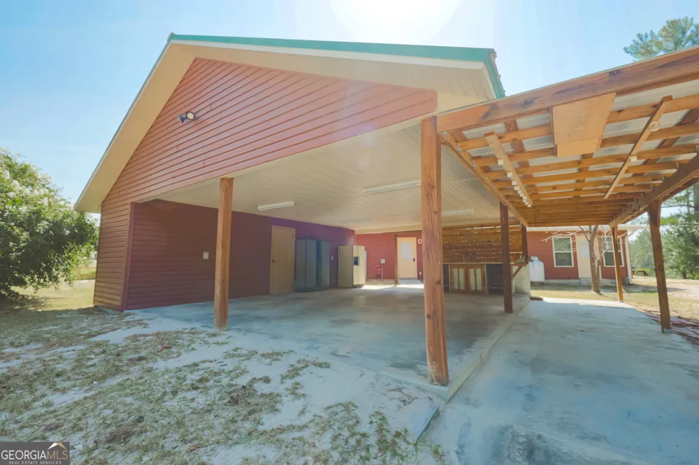 3733 Oak Hill RD Blackshear, GA 31516