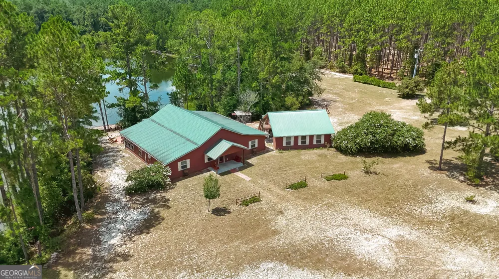 3733 Oak Hill RD Blackshear, GA 31516