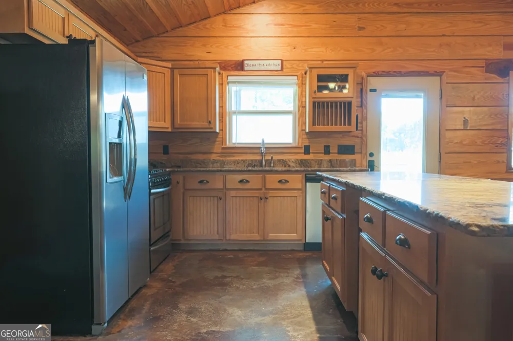 3733 Oak Hill RD Blackshear, GA 31516