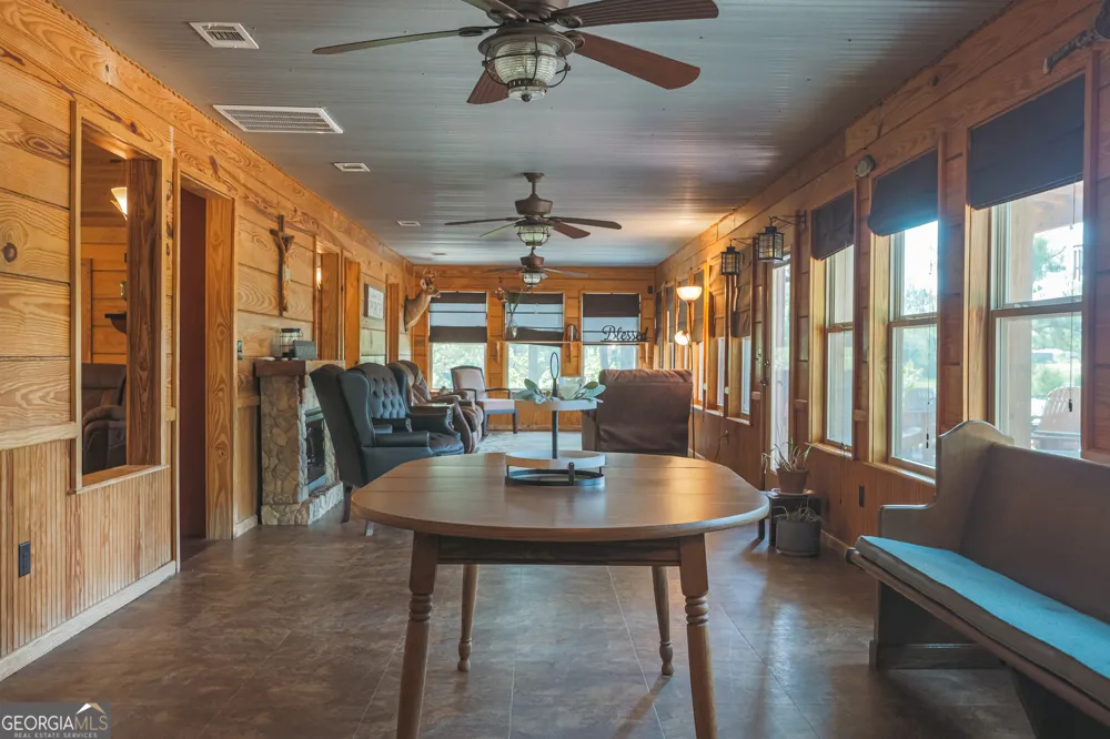 3733 Oak Hill RD Blackshear, GA 31516