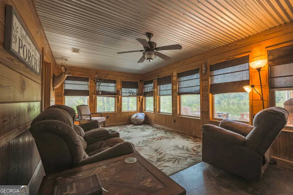 3733 Oak Hill RD Blackshear, GA 31516