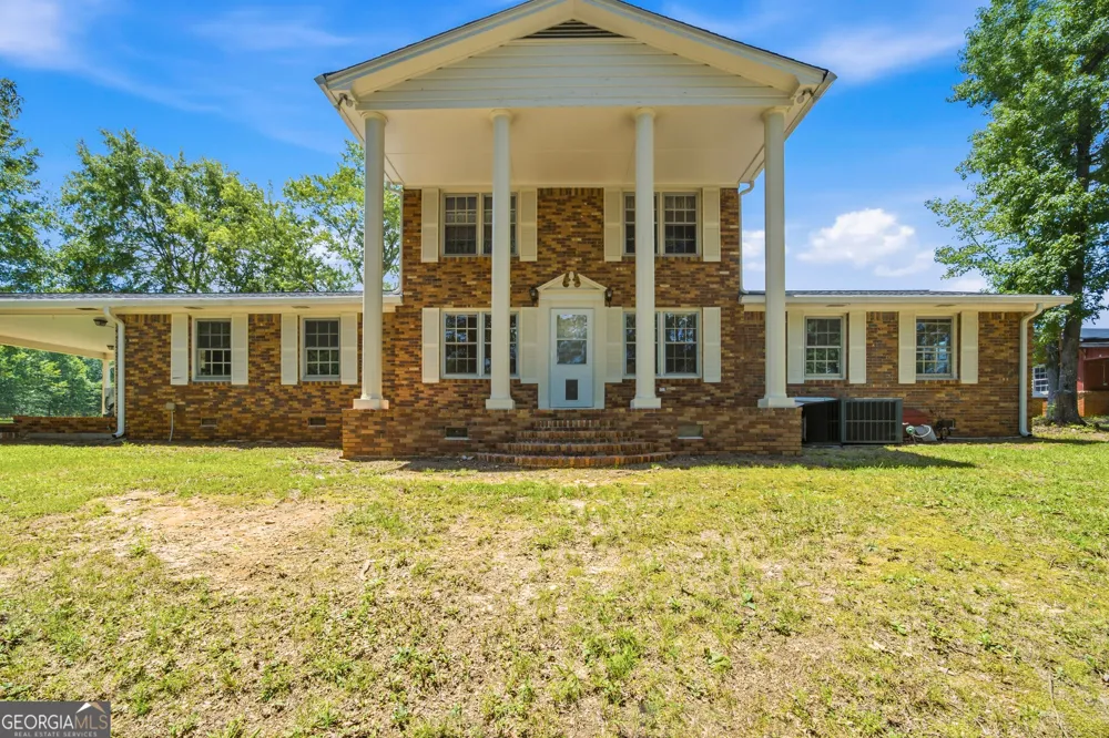 607 Grant RD Brooks, GA 30205