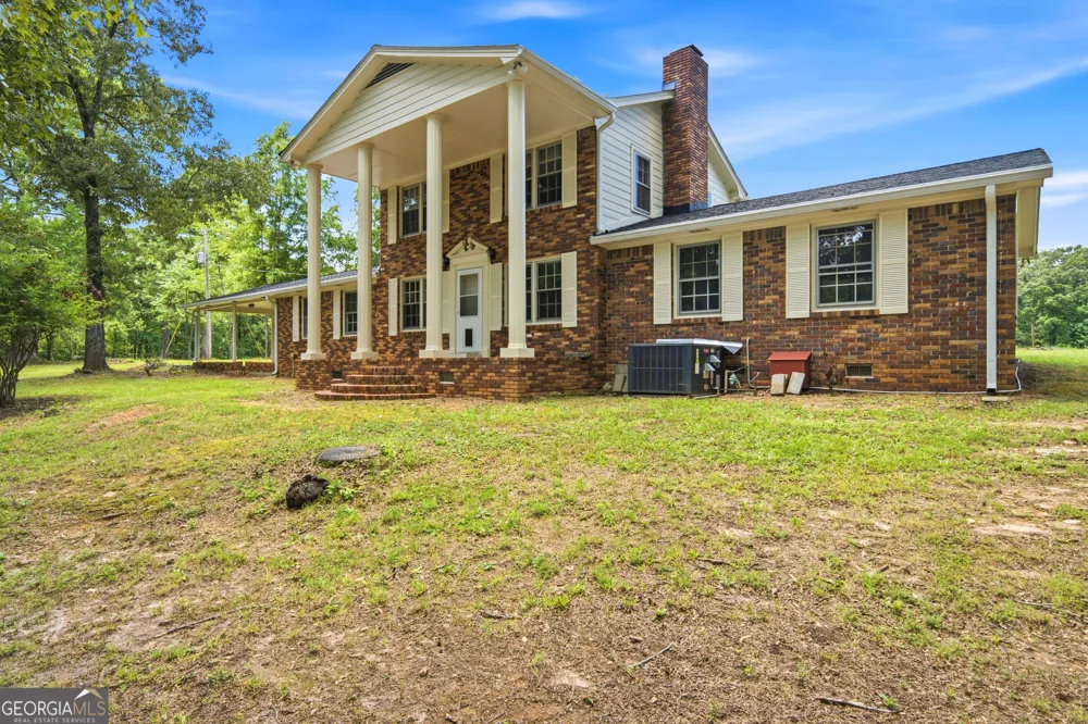 607 Grant RD Brooks, GA 30205