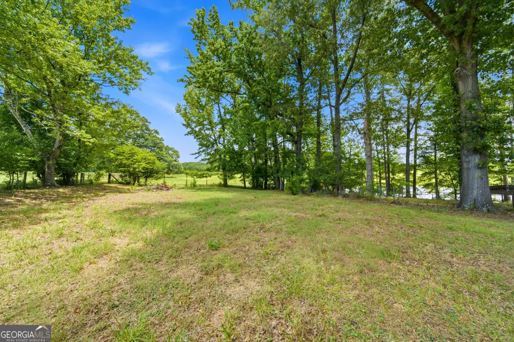 607 Grant RD Brooks, GA 30205