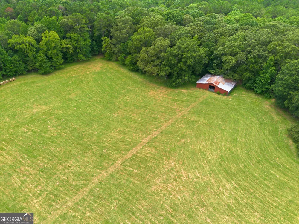 607 Grant RD Brooks, GA 30205