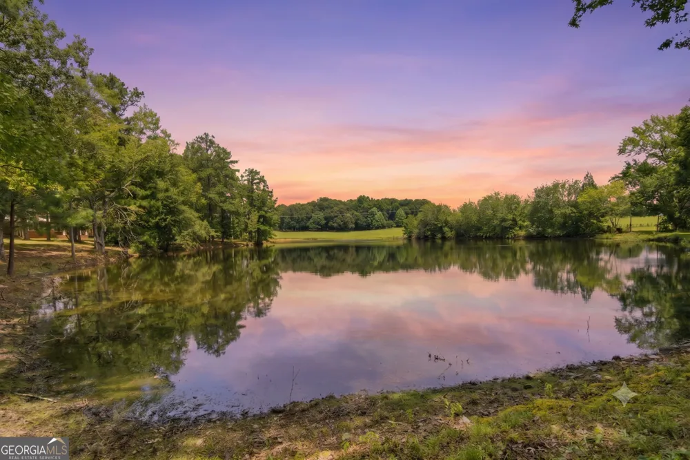607 Grant RD Brooks, GA 30205