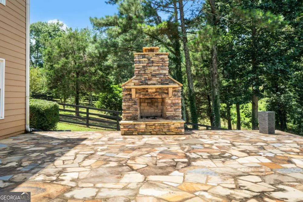 8805 Saddle TRL Ball Ground, GA 30107