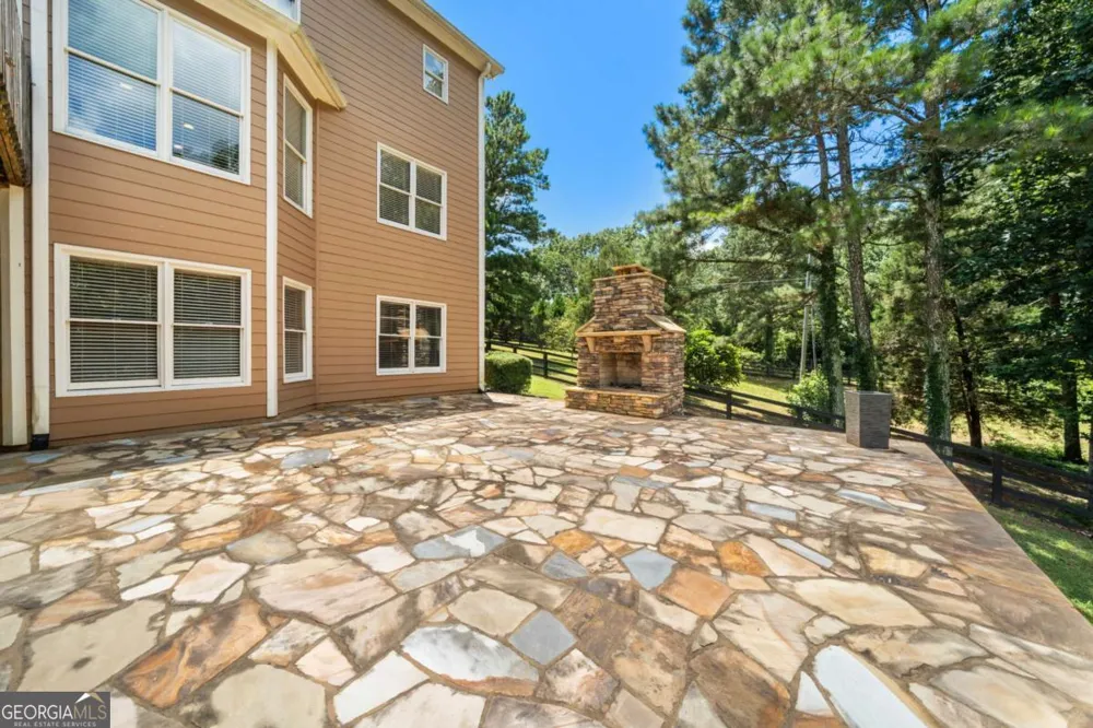 8805 Saddle TRL Ball Ground, GA 30107
