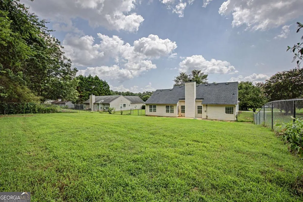 1438 Solomon DR Winder, GA 30680