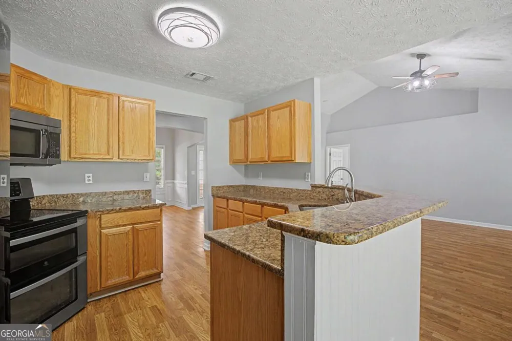 1438 Solomon DR Winder, GA 30680