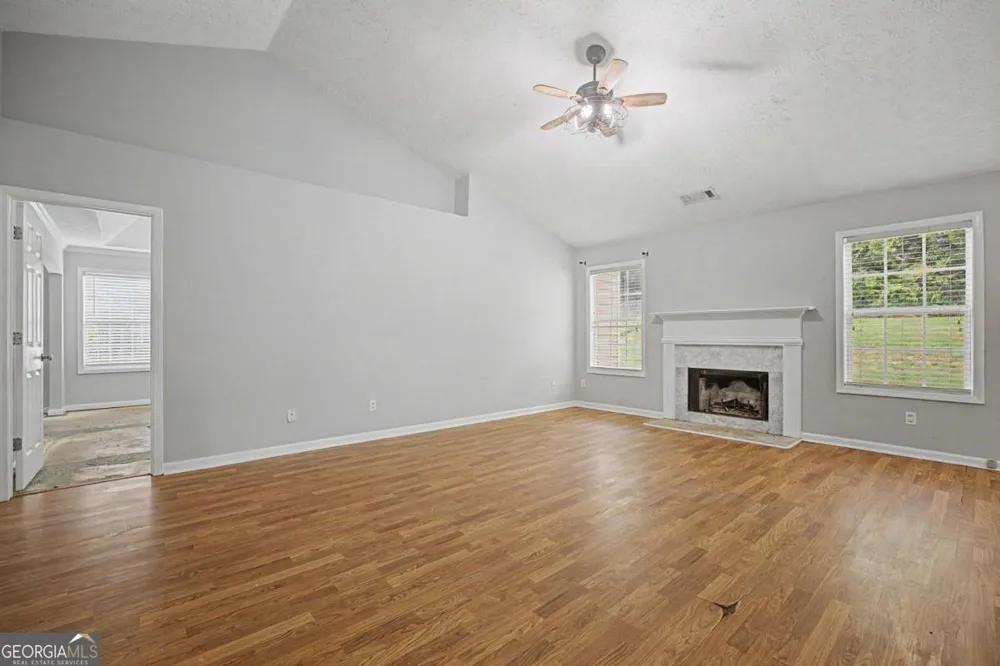 1438 Solomon DR Winder, GA 30680