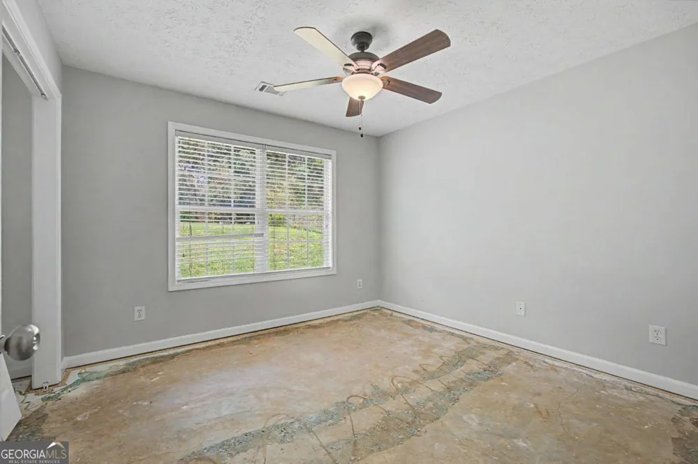 1438 Solomon DR Winder, GA 30680
