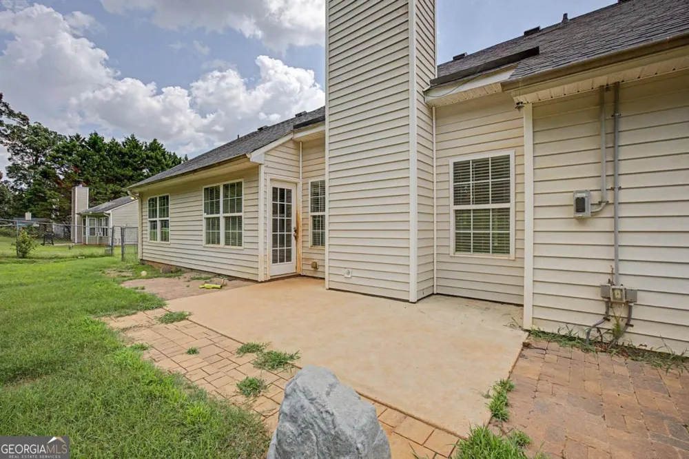 1438 Solomon DR Winder, GA 30680