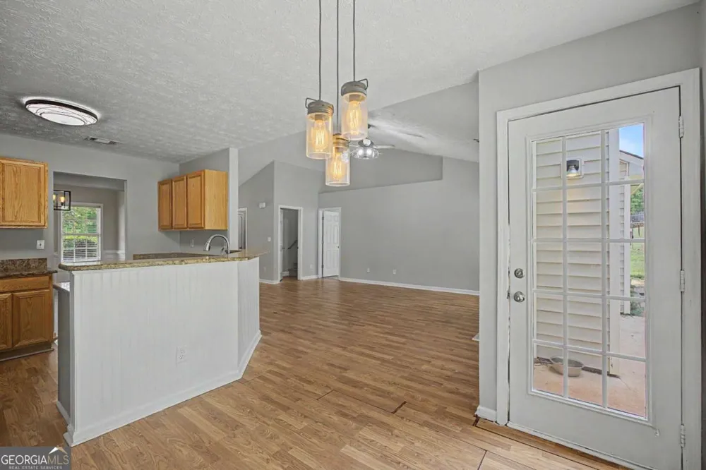 1438 Solomon DR Winder, GA 30680