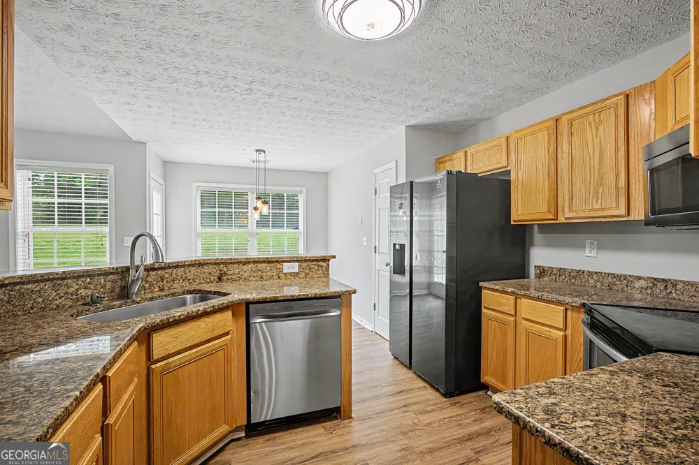 1438 Solomon DR Winder, GA 30680