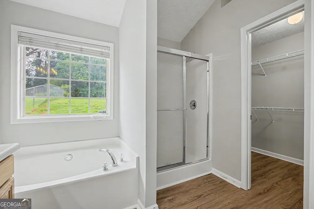 1438 Solomon DR Winder, GA 30680