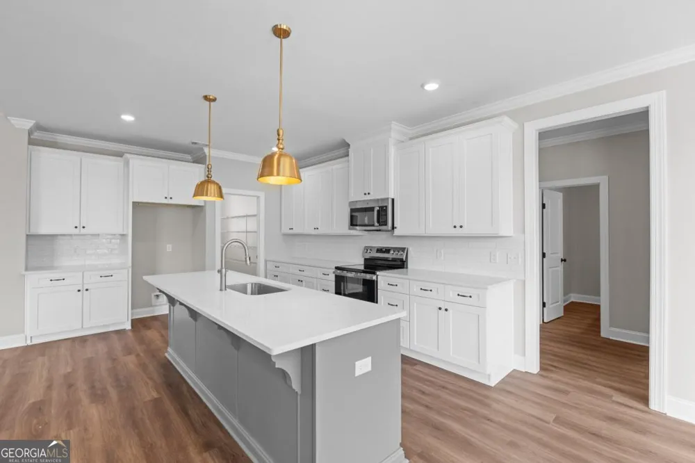 9 Honeysuckle DR Claxton, GA 30417