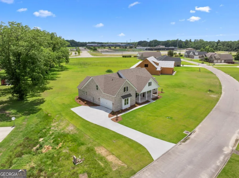 9 Honeysuckle DR Claxton, GA 30417