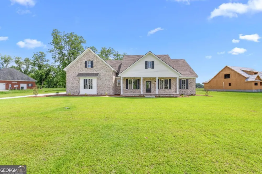 9 Honeysuckle DR Claxton, GA 30417