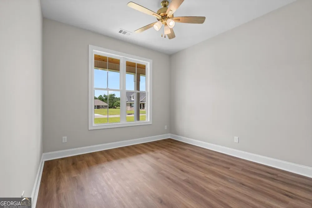 9 Honeysuckle DR Claxton, GA 30417