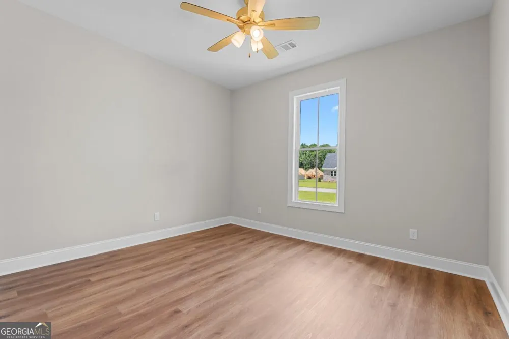 9 Honeysuckle DR Claxton, GA 30417