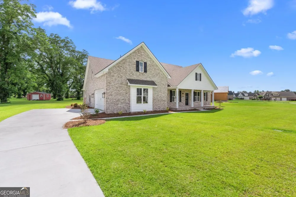 9 Honeysuckle DR Claxton, GA 30417
