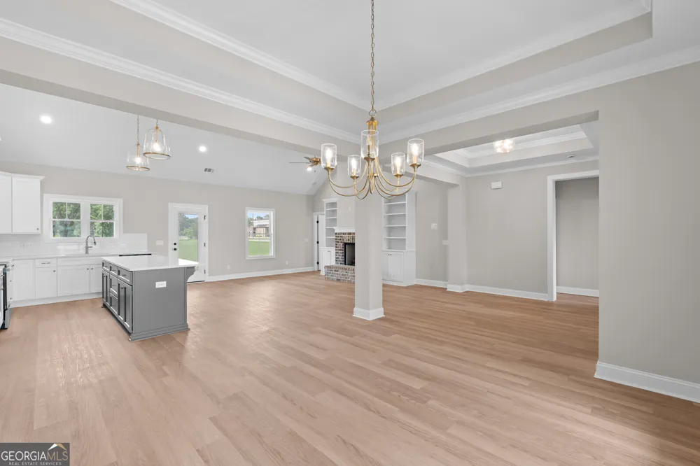 3 Honeysuckle DR Claxton, GA 30417