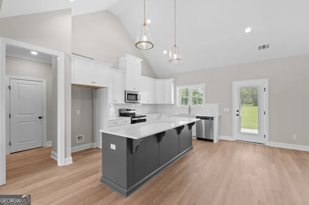 3 Honeysuckle DR Claxton, GA 30417