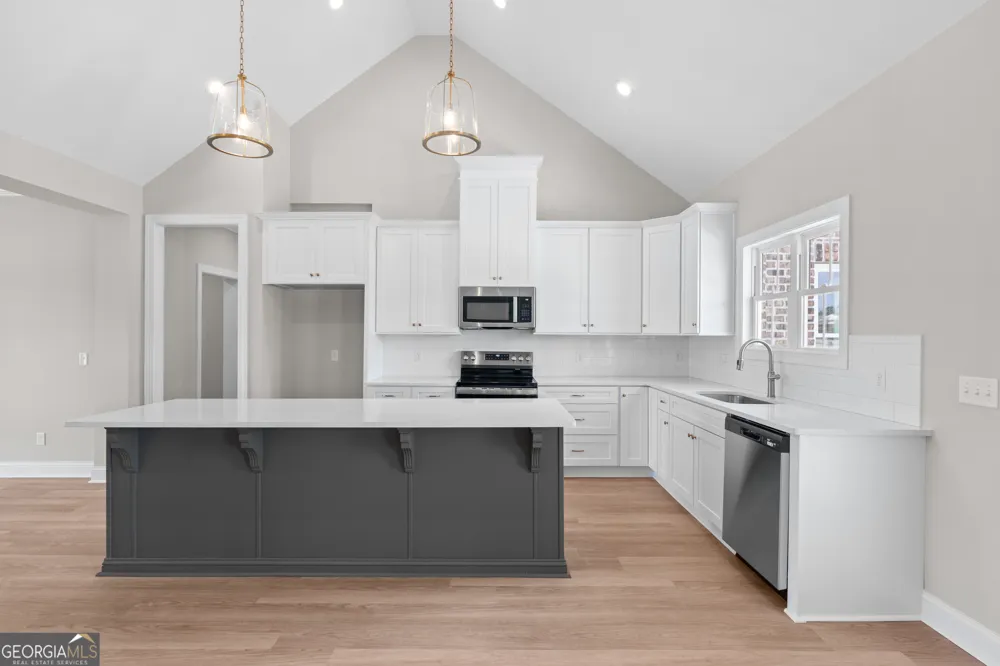 3 Honeysuckle DR Claxton, GA 30417